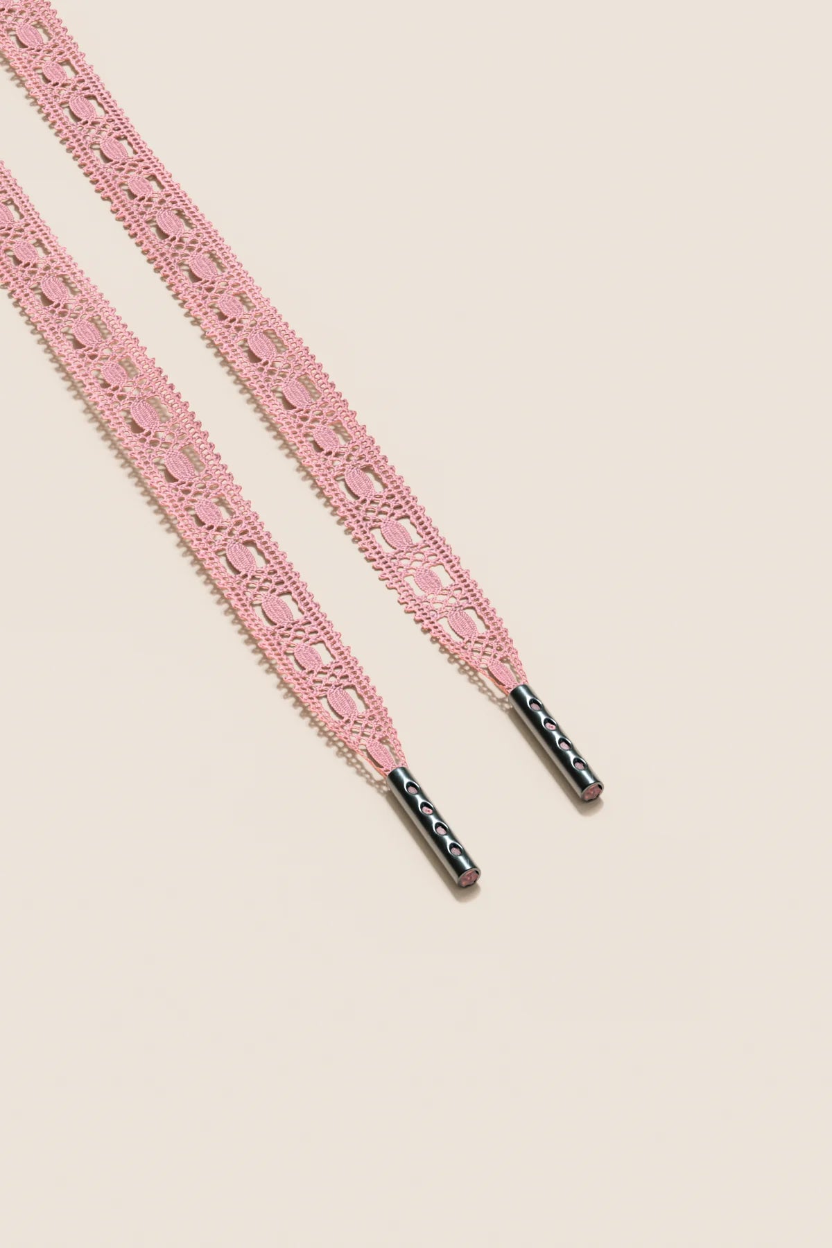 Senkels Pink Crochet Shoelaces with Black Nickel Aglets